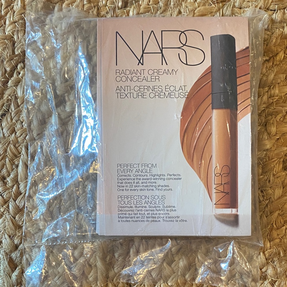 NARS Radiant Creamy Concealer - Black and Tan-Comes w/ 25 samples.